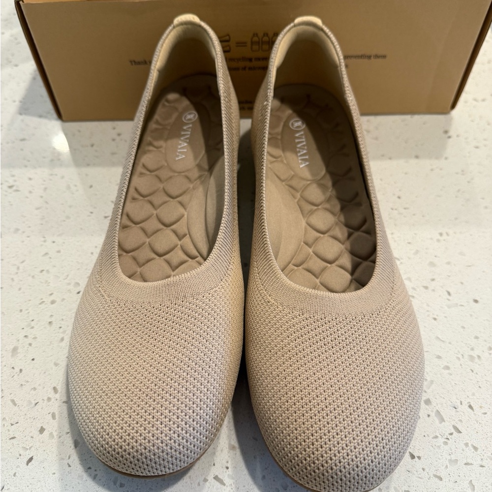 Vivaia ballet flats